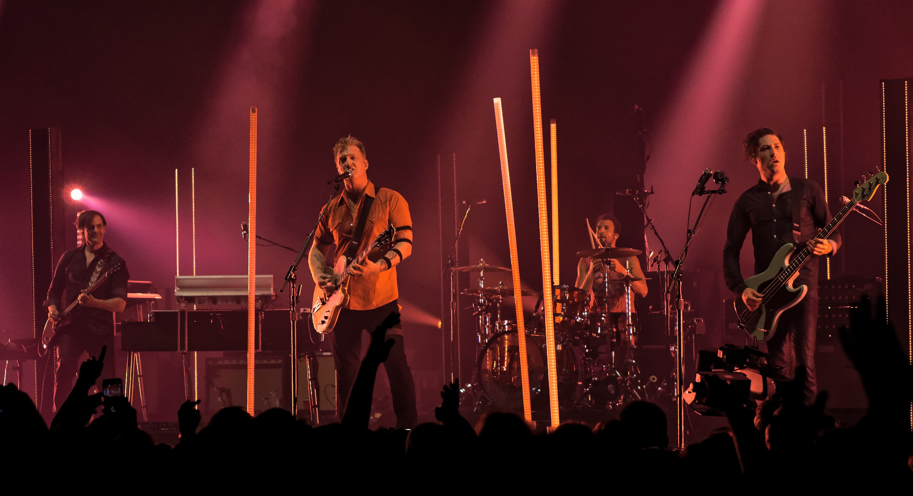 Queens Of The Stone Age game background